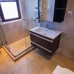 Kiziltas 4 Bedroom With Pool