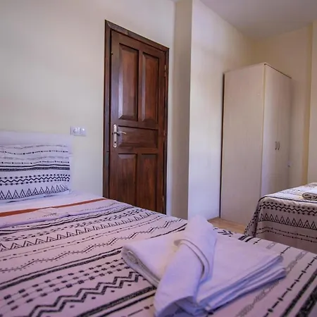 Villa 4 Bedroom 2533 *